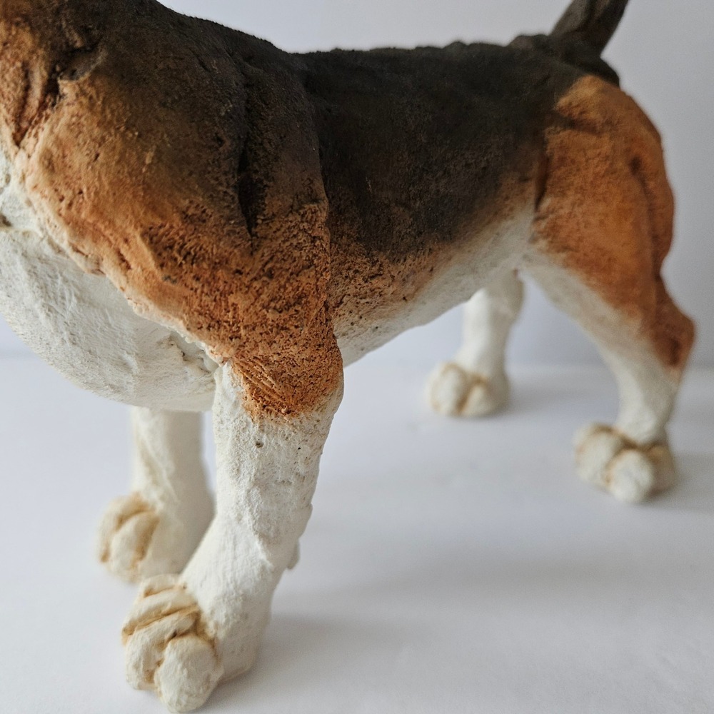 Vtg A Breed Apart #70001 BEAGLE Dog Statue 2001 Country Artists Resin EXCELLENT - Picture 8 of 11
